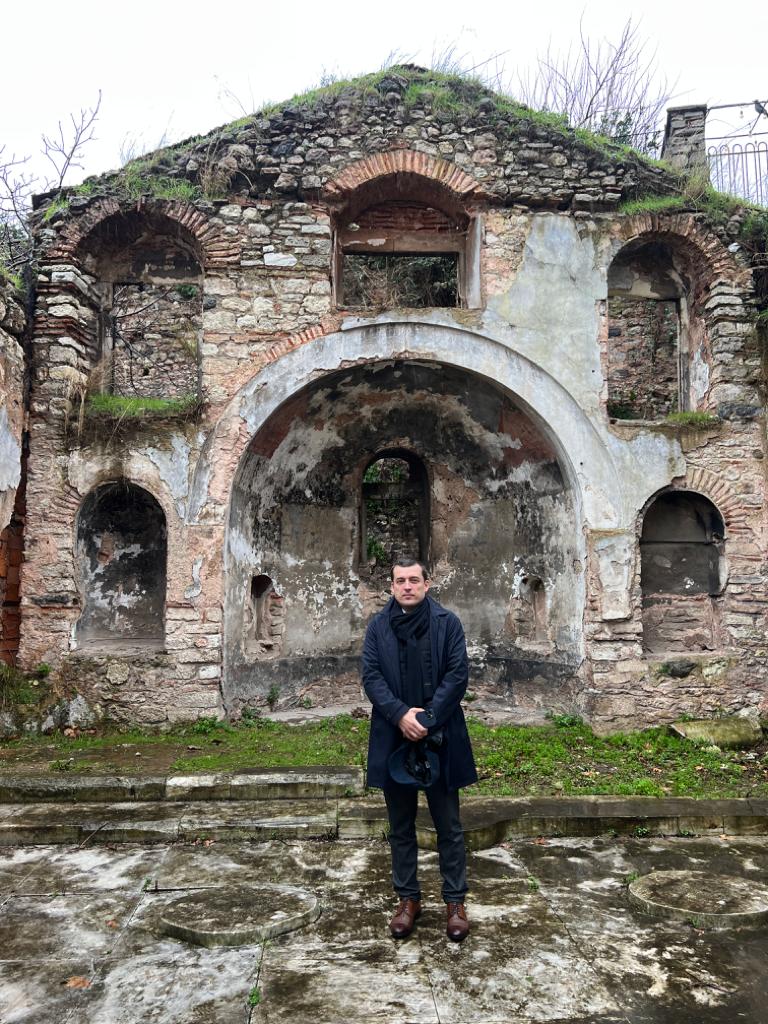 The Deputy Minister of Foreign Affairs of Romania visits Panagia Paramythia Vlach Saray, in Constantinople