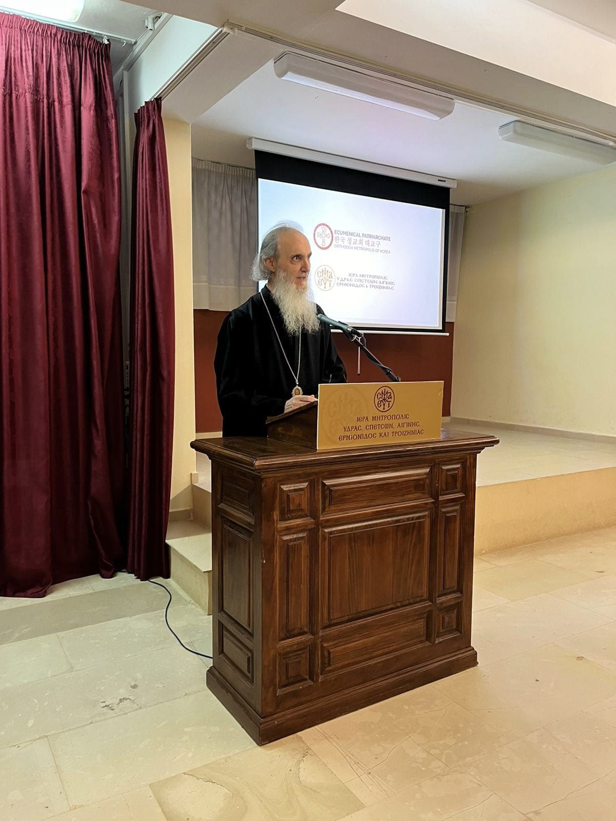 Metropolitan of Korea delivers inspiring speech at event organised by the Metropolis of Hydra